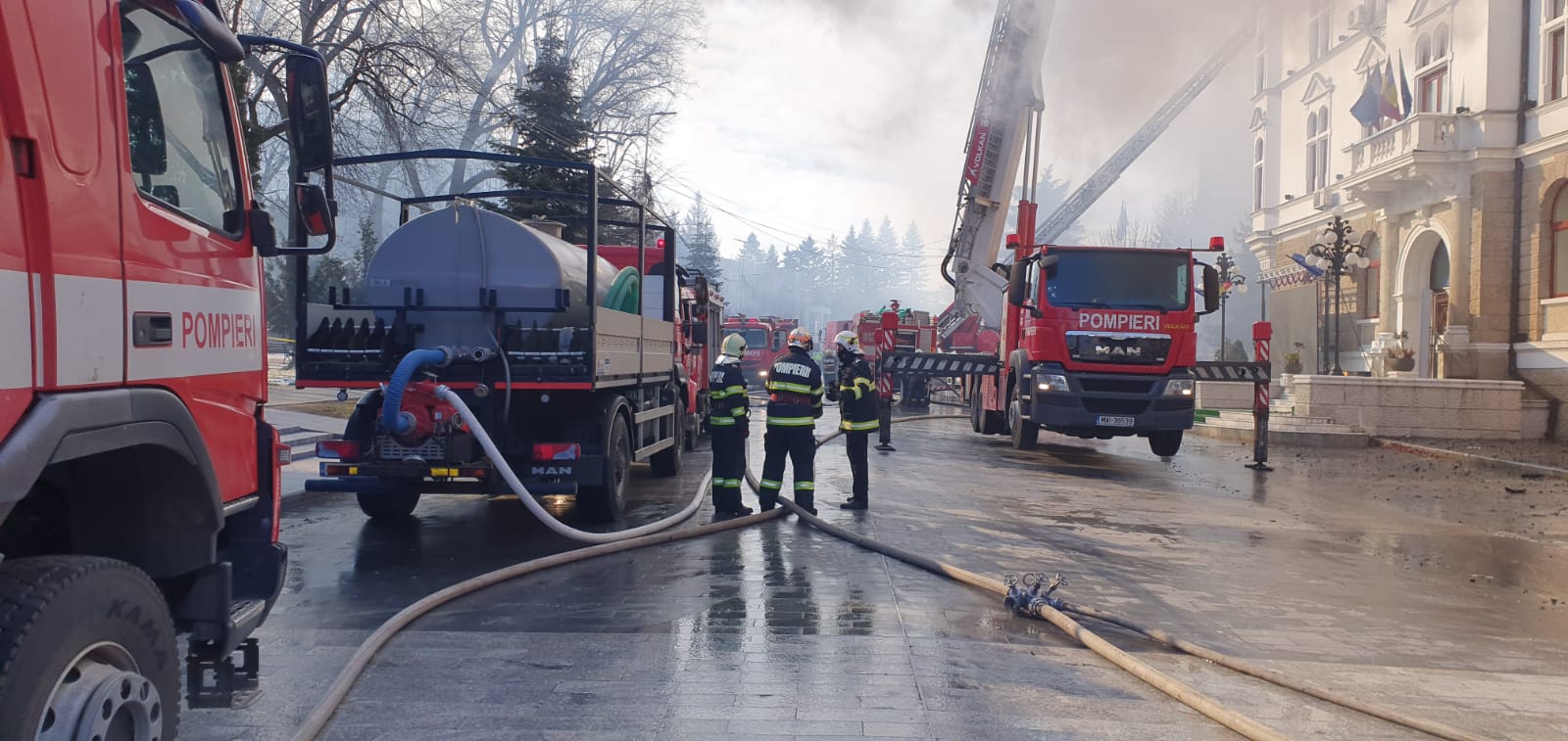 Incendiu la Palatul Administrativ din Suceava